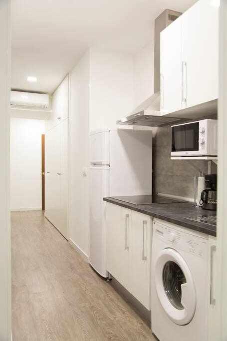 Comodo Y Agradable Estudio En Madrid Centro A2 Exterior photo